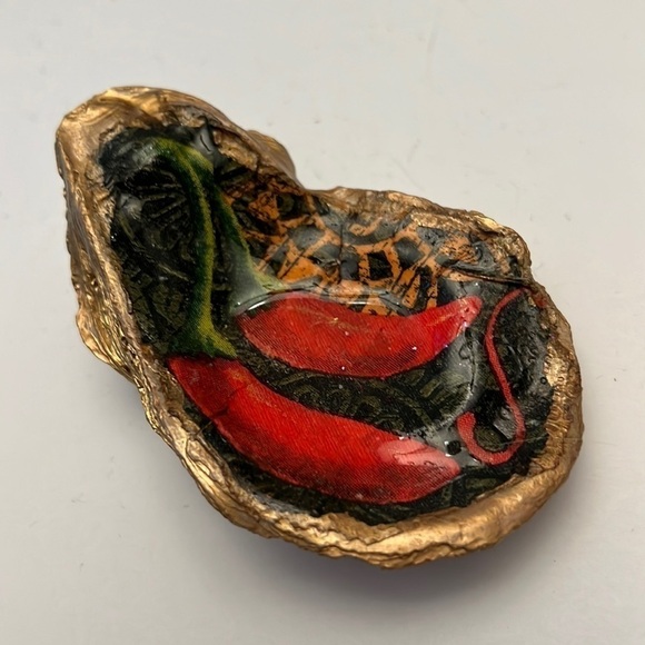 Handmade Resin Oyster Art Shell Trinket Ring Dish - Picture 3 of 5